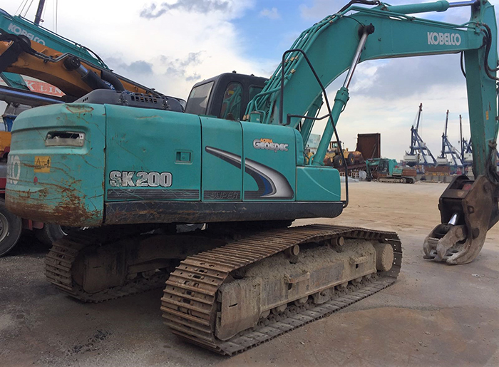 神鋼挖掘機(jī)配件維修油管:打造貼心售后服務(wù)